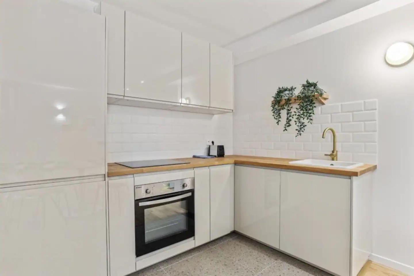 Appartement Superbe 3 Pieces 75010 *